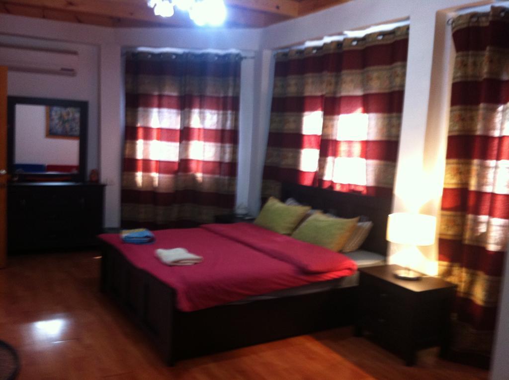 Blueberry Rooms Qaşrīn Buitenkant foto